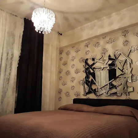 Apartment Paris 3 *